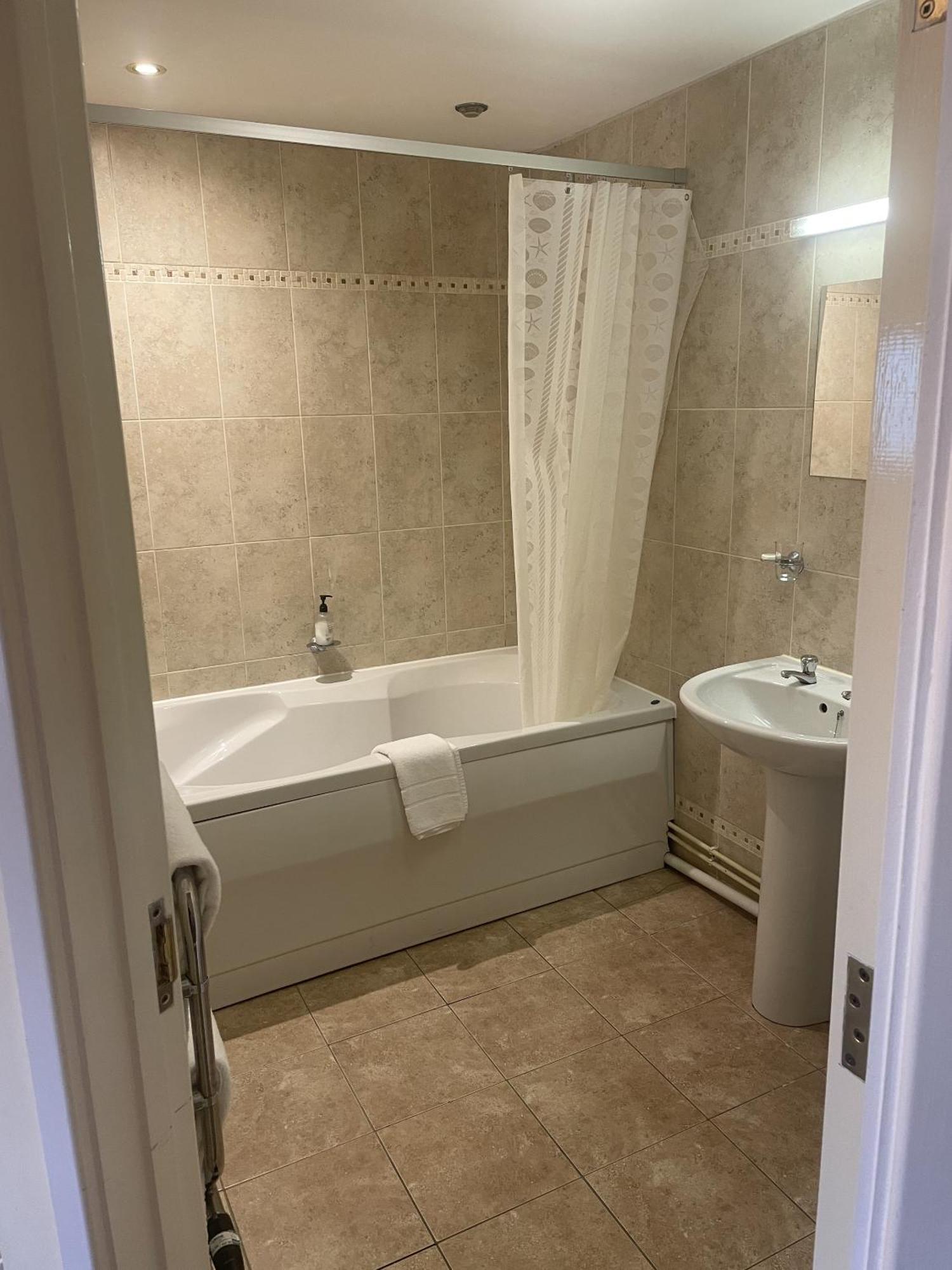 Hotel 1843 Ридинг Номер фото